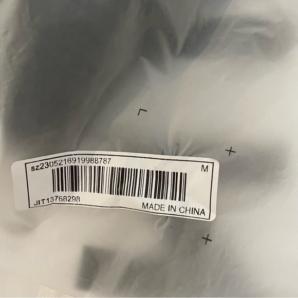 SHEIN Essnce Solid Halter Neck Plisse Wide Leg Jumpsuit size medium BNWT - Picture 5 of 5